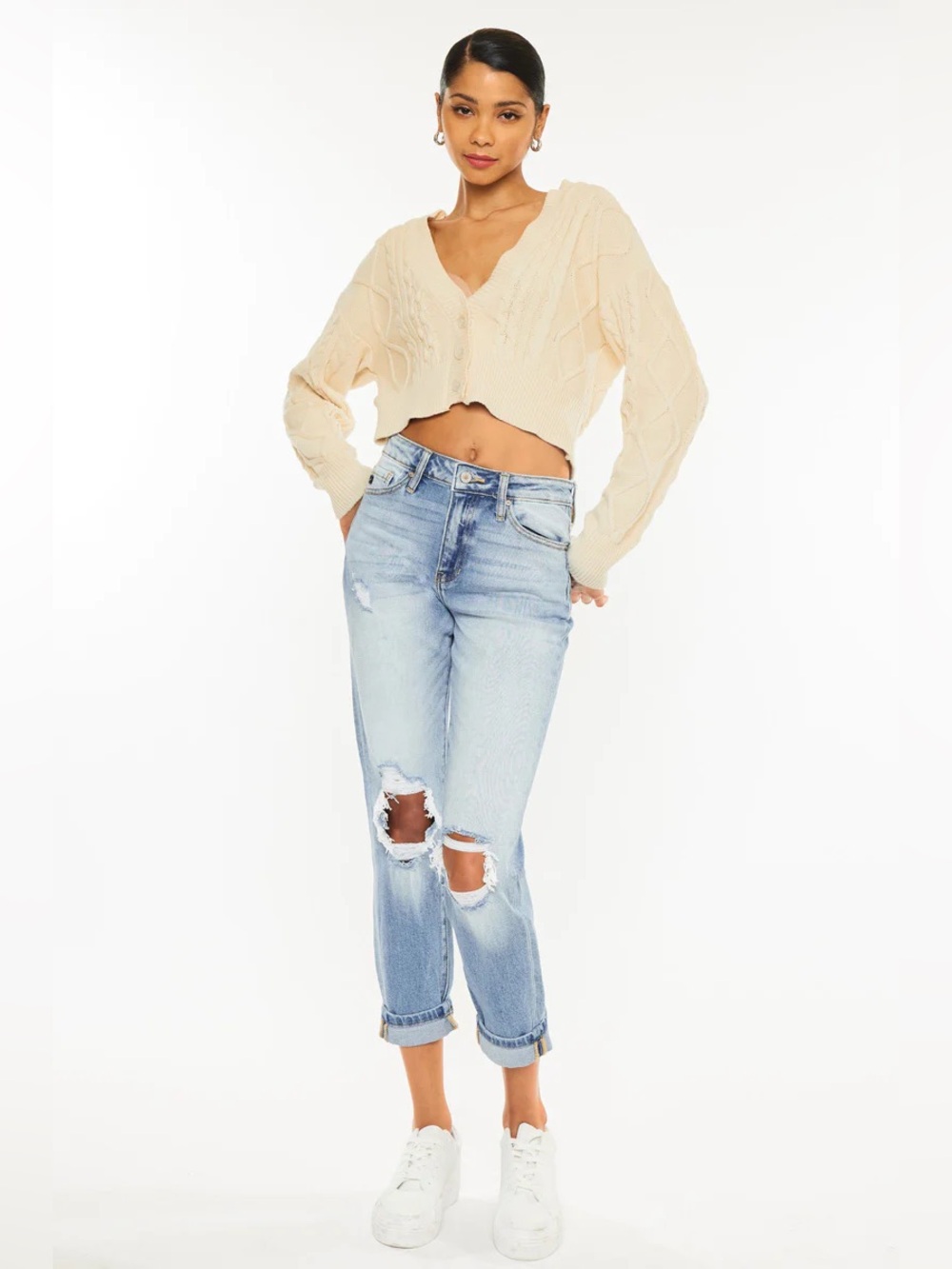 $86 NWOT Kancan Milan High Rise Mom Jeans in light wash 5/26